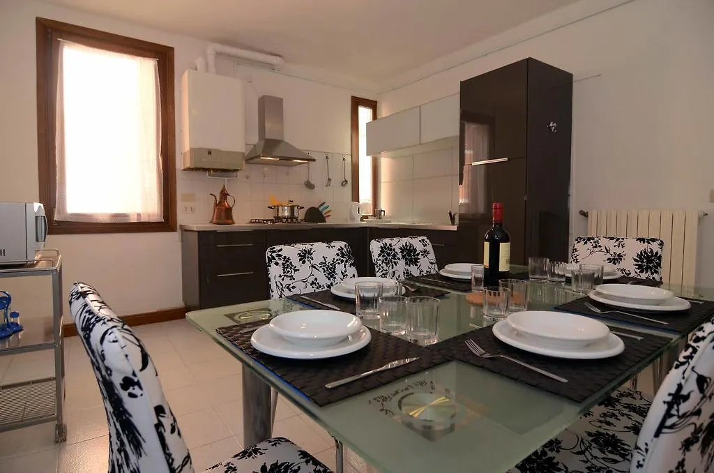 Venice Speon Canal Views Wifi Apartment 0*,  Italy